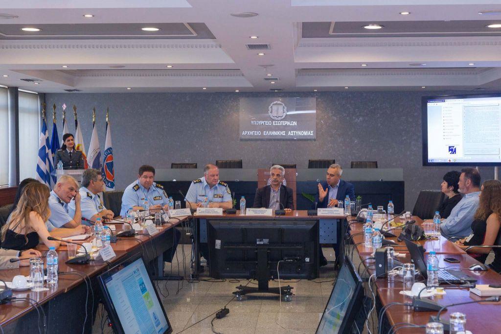 Η ΕΛΑΣ διευκολύνει την επικοινωνία των κωφών με τις αστυνομικές αρχές