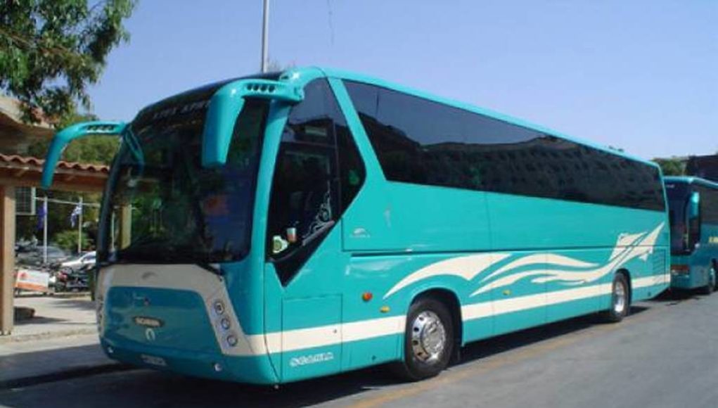 Ανατροπή λεωφορείου των ΚΤΕΛ στη Δράμα