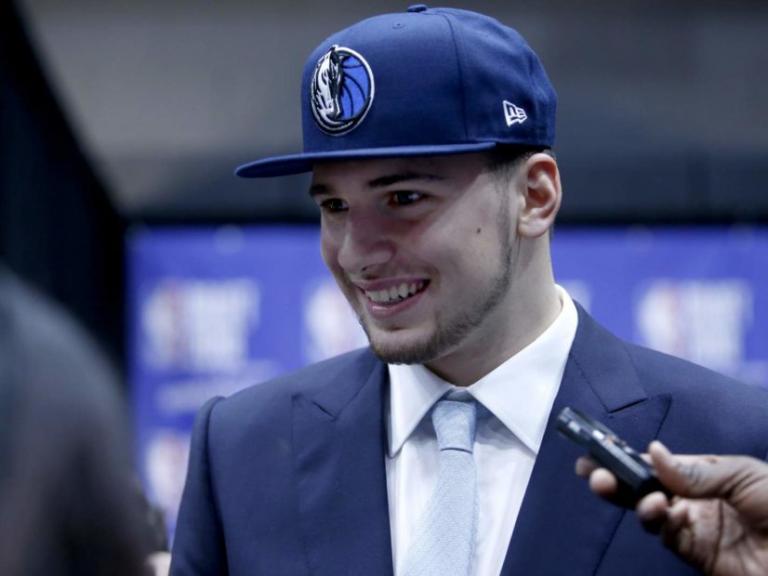 Επίσημα στους Μάβερικς ο Ντόνσιτς