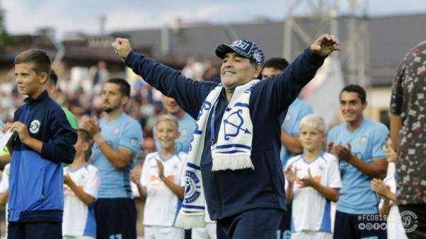 Μαραντόνα: «Παρών» στο ματς με τον Ατρόμητο στο Περιστέρι