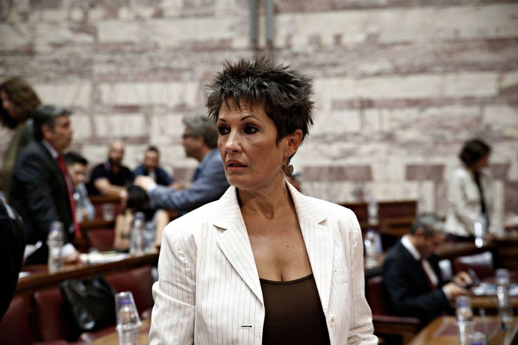 Οργισμένες απαντήσεις κατά της ανάρτησης της Καββαδία για τις πυρκαγιές