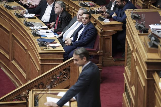 Μάχη κορυφής την Πέμπτη στη Βουλή για την Οικονομία