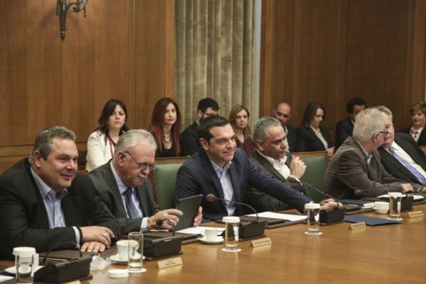 Ανασχηματισμός: Τα σενάρια, τα ονόματα και οι αμετακίνητοι