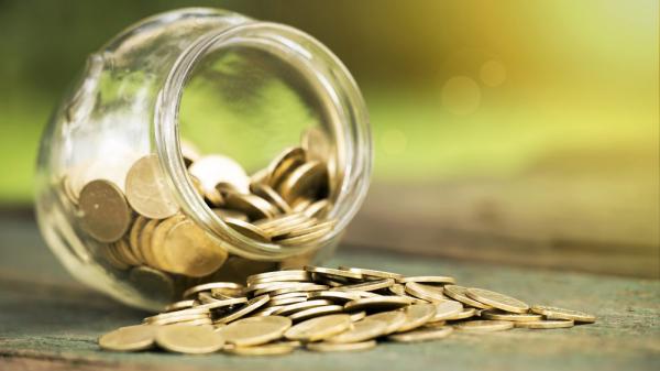 Πιο εύκολα μοιράζεσαι τα λίγα χρήματα παρά τα πολλά