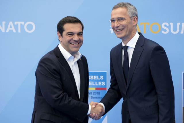 Βόρεια Μακεδονία: Στο ΝΑΤΟ με πρόσκληση, παρά τον τραγέλαφο Καμμένου και τα παιχνίδια κατασκόπων