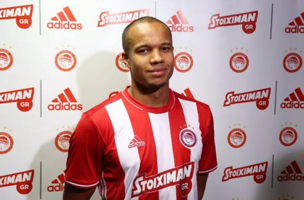 Έτοιμος για τη Γάνδη ο Οφόε