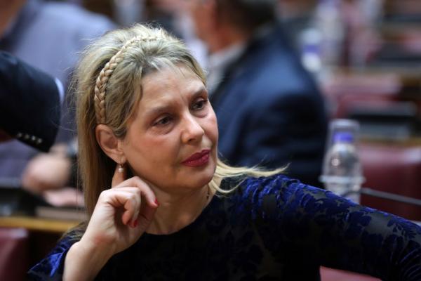 Νέο κόμμα από την Κατερίνα Παπακώστα