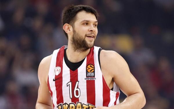 Συνεχίζει στον Ολυμπιακό ο Παπανικολάου