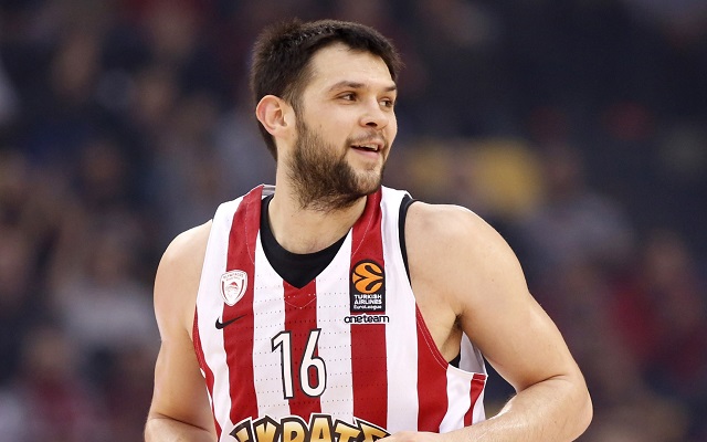 Συνεχίζει στον Ολυμπιακό ο Παπανικολάου