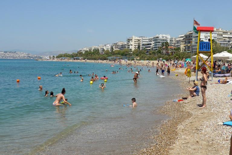 Ακατάλληλες Παραλίες 2018 : Η λίστα του ΠΑΚΟΕ για την Αττική