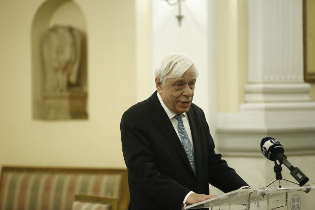 Παυλόπουλος:  Οι Σκοπιανοί ομολογούν ότι είναι Σλάβοι