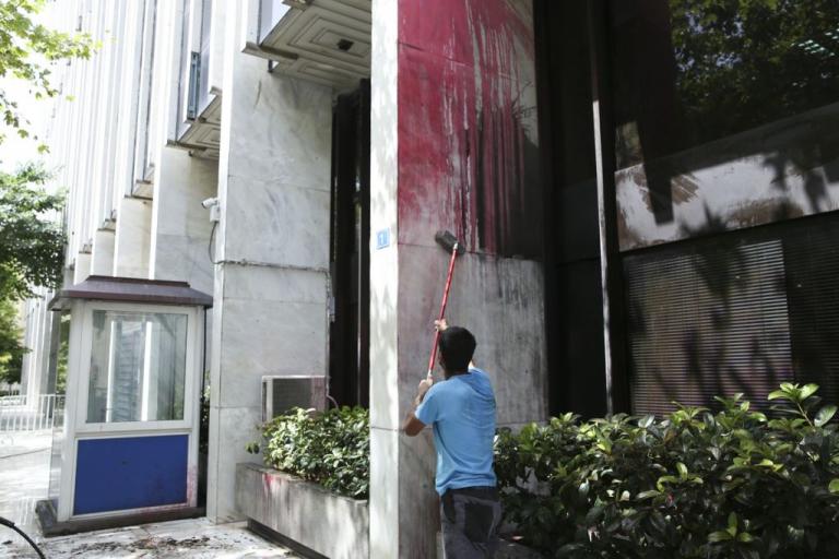 Γιατί ο Ρουβίκωνας έχει ασυλία και χτυπά χωρίς αντίδραση