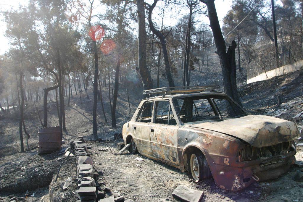Κάηκε ολοσχερώς ΙΧ στην Εθνική Οδό Θεσσαλονίκης-Βέροιας