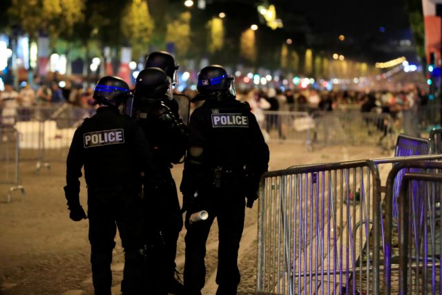 Γαλλία: Ποδοπατήθηκαν 27 άνθρωποι μετά από έκρηξη πυροτεχνημάτων