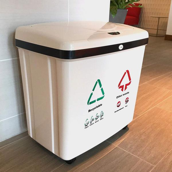 «Έξυπνος» κάδος που ανακυκλώνει μόνος του τα απορρίμματα