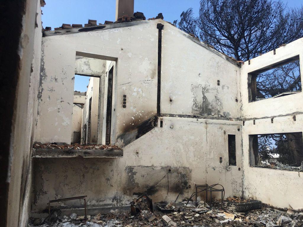 Συγκλονίζει η κρητικιά που έμεινε μέχρι τέλους δίπλα στον άρρωστο άντρα της