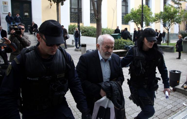 Έσπασαν τα ισόβια για τον Γιάννη Σμπώκο