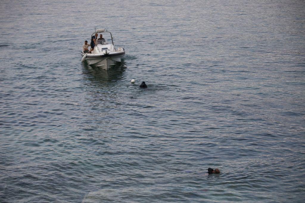 Συνεχίζονται οι έρευνες για αγνοούμενους σε Ραφήνα και Εύβοια