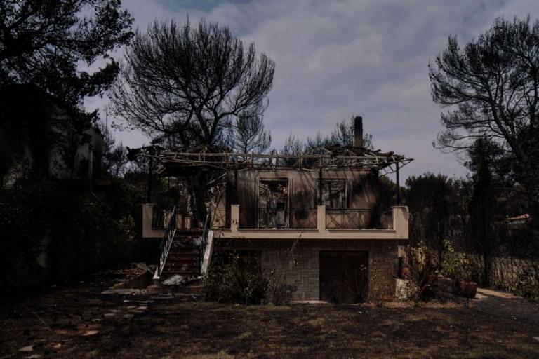 Ξεκινούν αύριο οι κατεδαφίσεις κτηρίων στο Μάτι