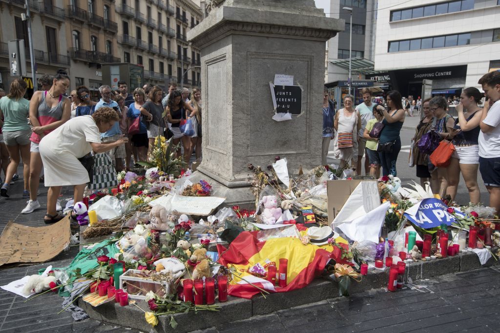 Επίθεση με φορτηγό σχεδίαζαν οι τρομοκράτες της Βαρκελώνης αλλά δεν είχαν άδεια οδήγησης