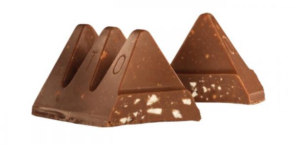 H αγαπημένη σοκολάτα Toblerone επιστρέφει στο κλασικό της σχήμα