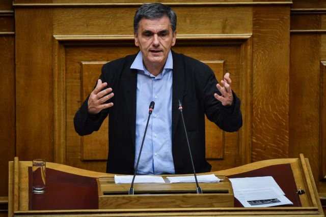 Κοινωνική πολιτική παρά τα υψηλά πρωτογενή πλεονάσματα υπόσχεται ο Τσακαλώτος