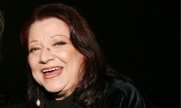 Τζέσυ Παπουτσή: Το χαρακτηριστικό γέλιο του ελληνικού θεάτρου