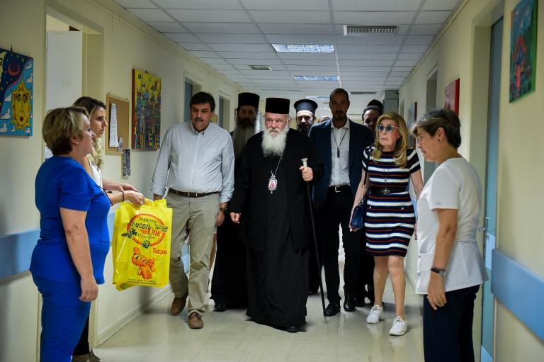 Δίπλα στους πυρόπληκτους βρέθηκε η Μαριάννα Βαρδινογιάννη