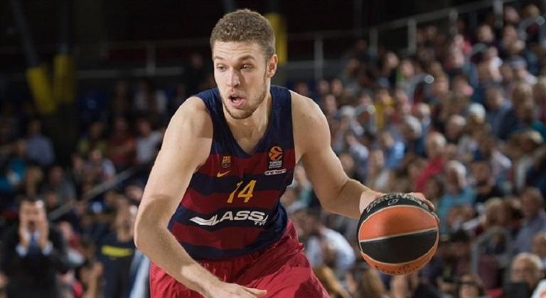 Κλείνει στον Ολυμπιακό ο Βεζένκοφ