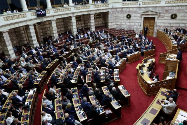 «Όχι» της ΝΔ στην κατάτμηση περιφερειών λόγω της ψήφου των αποδήμων