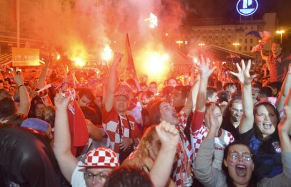 Μουντιάλ: «Κάηκε» το Ζάγκρεμπ μετά την πρόκριση της Κροατίας στον τελικό