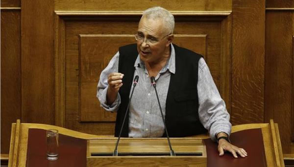 Ζουράρις για πυρκαγιές : Πολιτική ευθύνη έχει και ο λαός, ως πολιτειακός παράγων