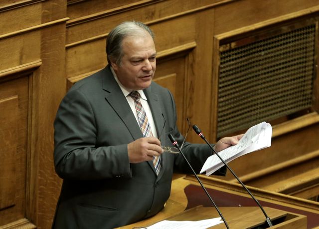 Ηχηρή διαφοροποίηση Κατσίκη για απλή αναλογική και κατάτμηση Β’ Αθηνών