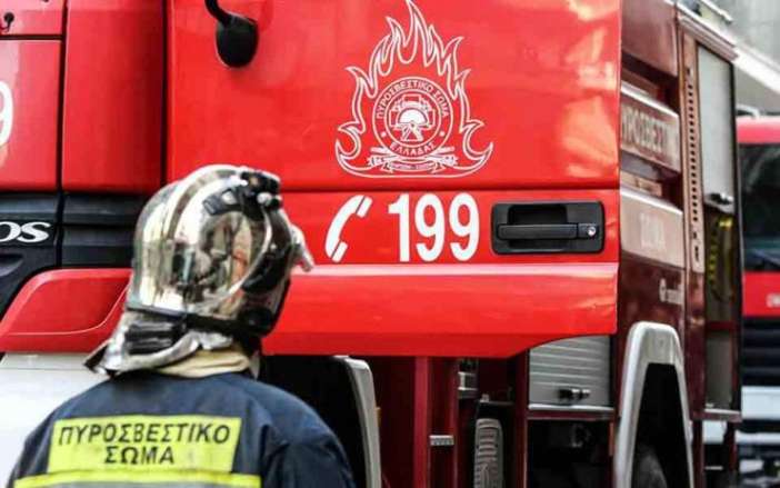 Θεσσαλονίκη : Υπό έλεγχο πυρκαγιά σε εργοστάσιο ξυλείας
