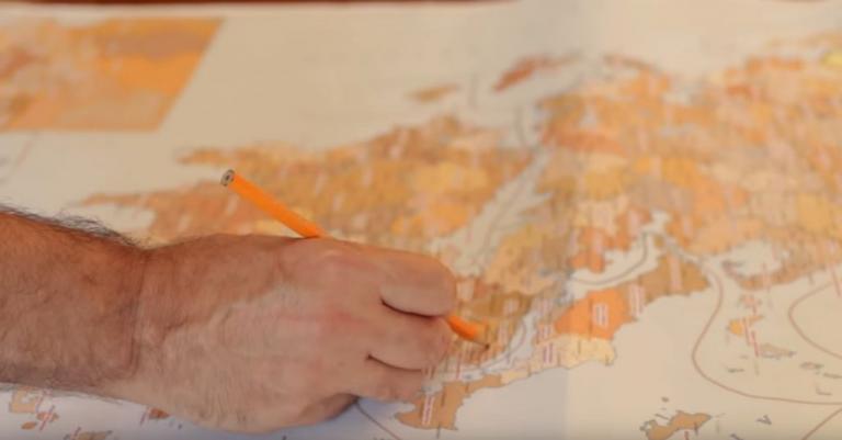 Ο Σκουρλέτης πρωταγωνιστεί σε νέο σποτ για την κατάτμηση της Β’ Αθήνας