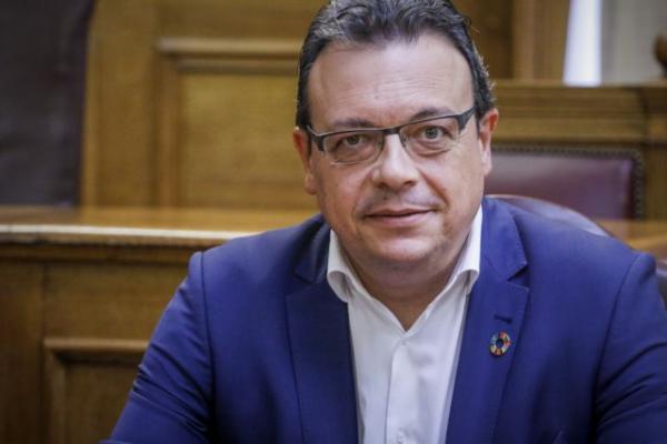 Φάμελλος: Να υπερασπιστούμε τη Δημοκρατία και να απομονώσουμε τον φασισμό