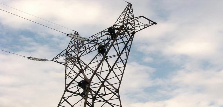 Εκρηξη σε πυλώνα της ΔΕΗ στο Κρυονέρι