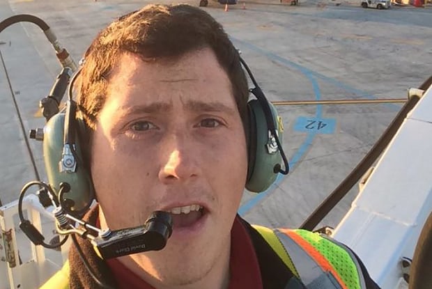 Ένας «τσακισμένος άνθρωπος» : Ποιος είναι ο 29χρονος που έκλεψε το αεροσκάφος στο Σιάτλ