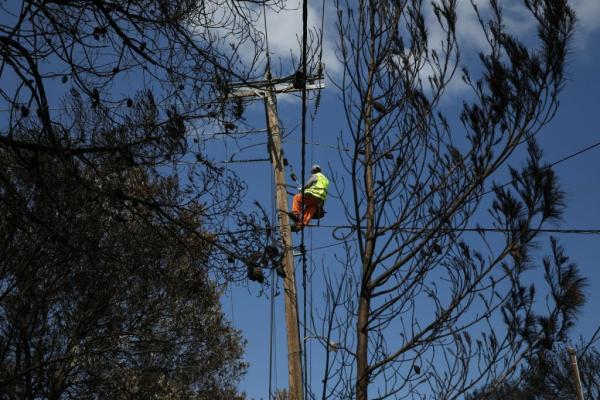Διαγραφή και ρυθμίσεις οφειλών των πυρόπληκτων στη ΔΕΗ