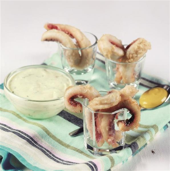 Θράψαλα στο τηγάνι με ντιπ γιαουρτιού