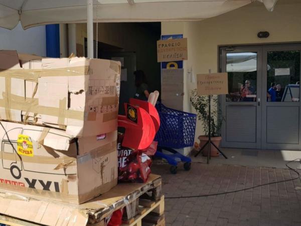 Super – 3 : Στηρίζει υλικά τους πυρόπληκτους της Αττικής [Εικόνες]