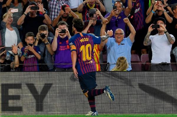 Ο Λιονέλ Μέσι και η φωτογραφία στο Καμπ Νου