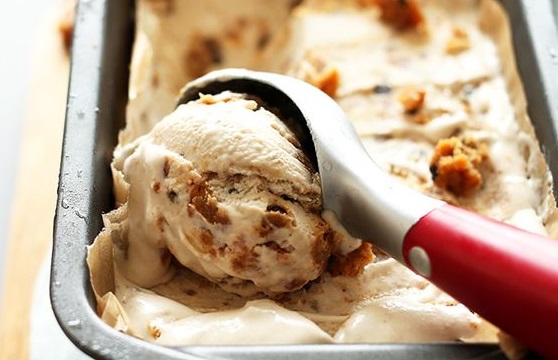 Φτιάξτε παγωτό με φιστικοβούτυρο