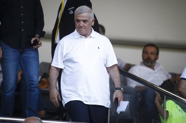 Μελισσανίδης σε Ουζουνίδη: «Αυτή την ΑΕΚ θέλω να βλέπω