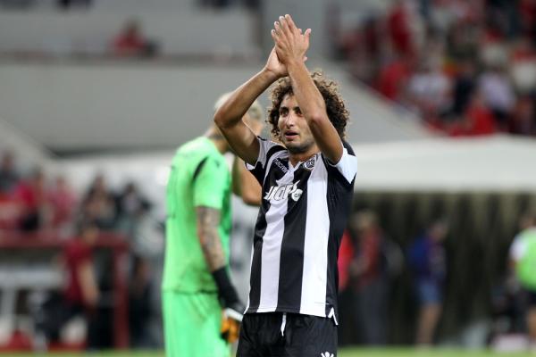 Ο Ουάρντα τραγούδησε «ντίμπι ντίμπι ντίμπι ντάι» στο αεροπλάνο της επιστροφής