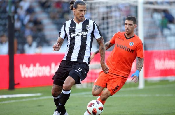 Πέναλτι – δώρο σε βουτιά του Πρίγιοβιτς