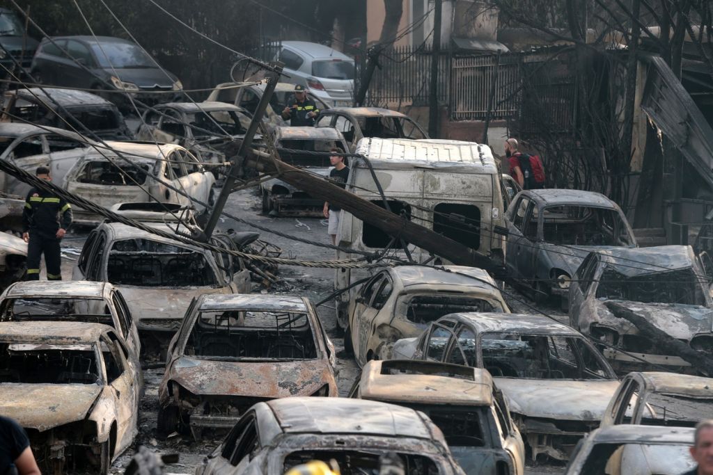Φωτιά στο Μάτι : 12 κρίσιμα ερωτήματα για τους υπεύθυνους της τραγωδίας