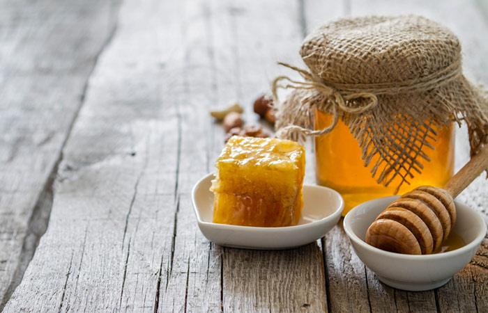 Φυσική συνταγή για ενυδατικό αφρόλουτρο με μέλι