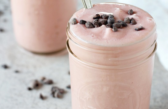 Milkshake με καρύδα και φράουλα