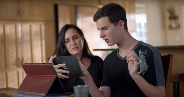 «Βλέπω τον άνεμο, ακούω τα λουλούδια»